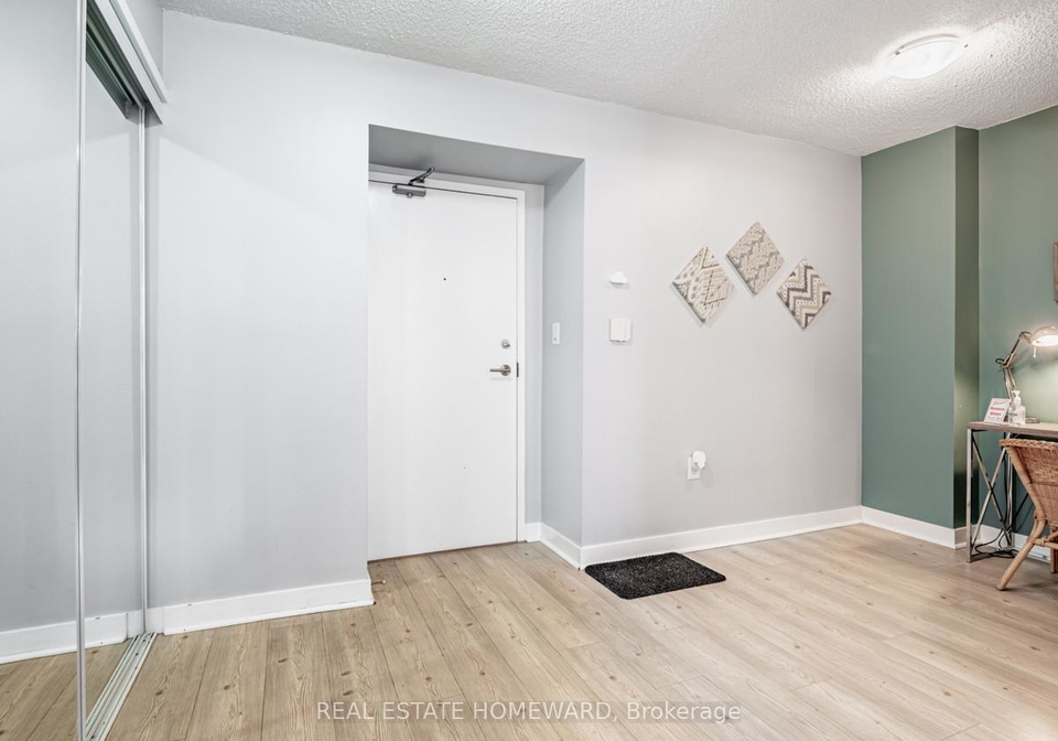 25-telegram-mews-toronto-ontario-c12566050