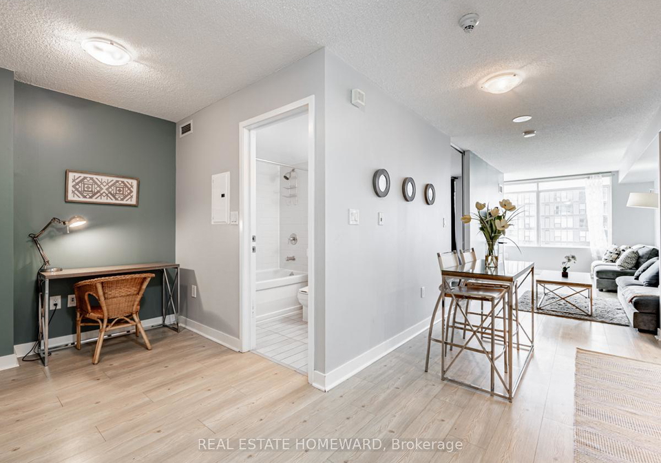 25-telegram-mews-toronto-ontario-c12566050