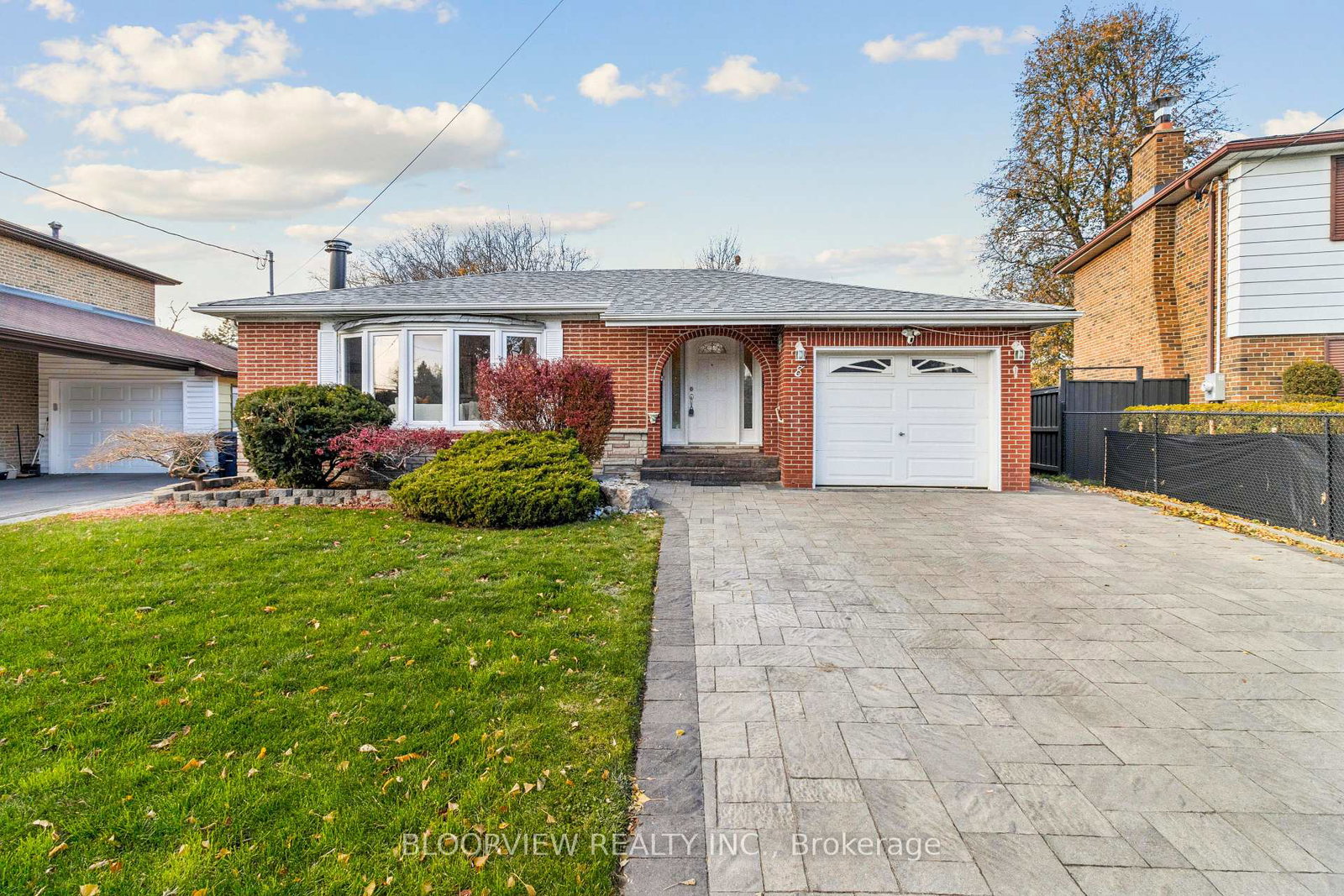 8-waddington-crescent-north-york-ontario-c12566088