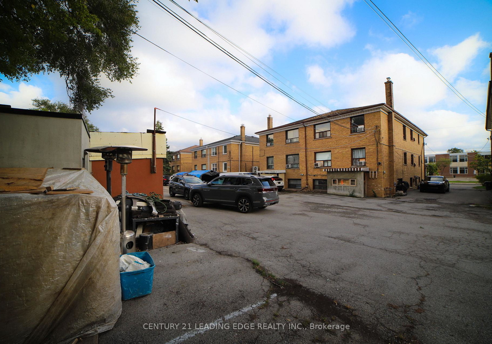 152-overbrook-place-toronto-ontario-c12566312