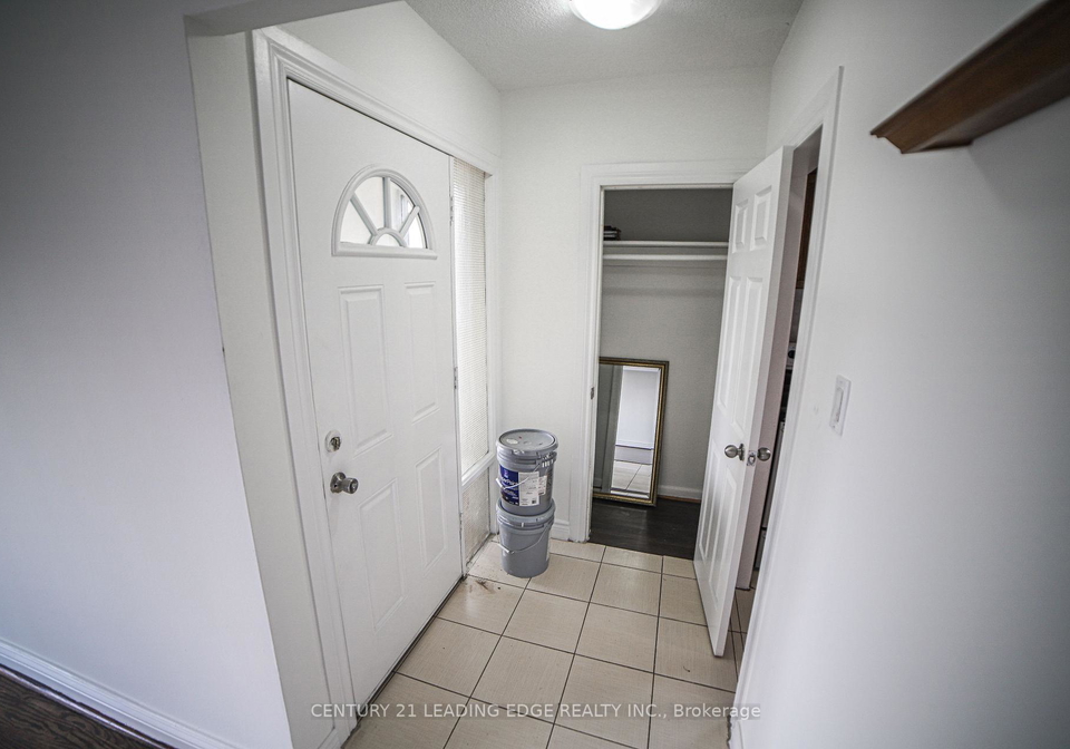 152-overbrook-place-toronto-ontario-c12566336