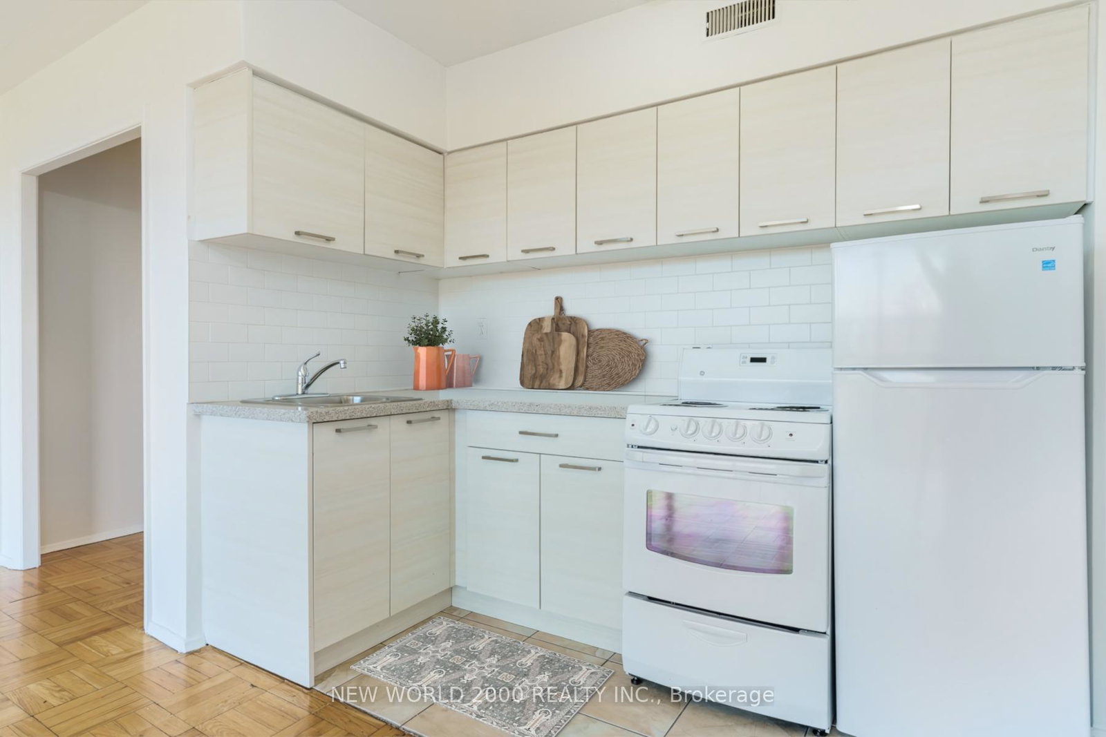 40-park-road-toronto-ontario-c12566842