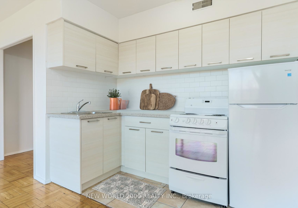 40-park-road-toronto-ontario-c12566842
