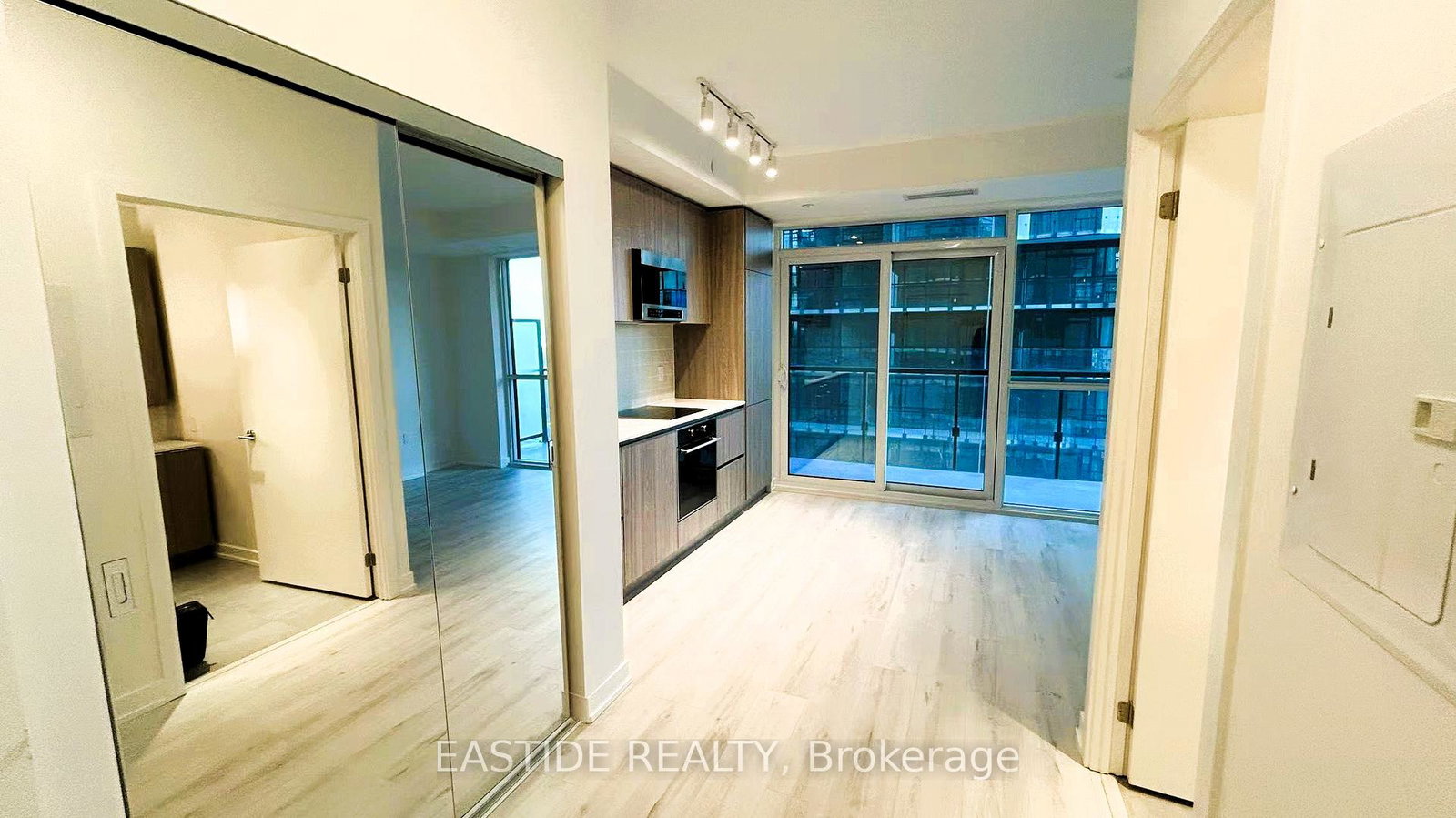 110-broadway-avenue-toronto-ontario-c12567642