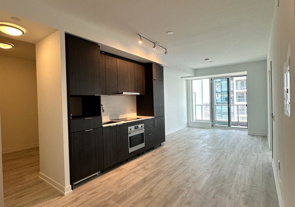 7-golden-lion-heights-north-york-ontario-c12567650
