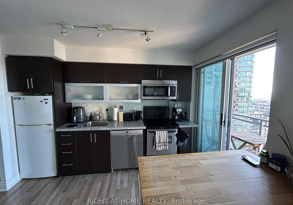 100-western-battery-road-toronto-ontario-c12568244