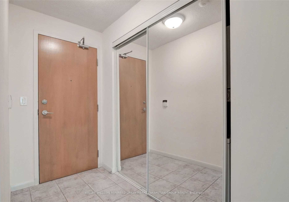 219-fort-york-boulevard-toronto-ontario-c12568258