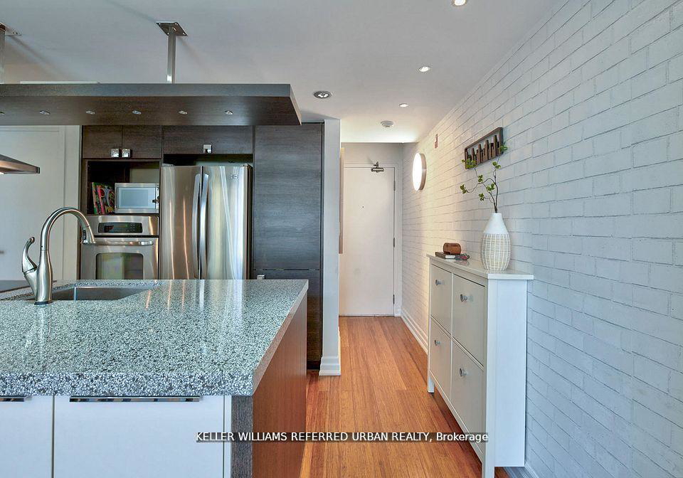 160-baldwin-street-toronto-ontario-c12568288