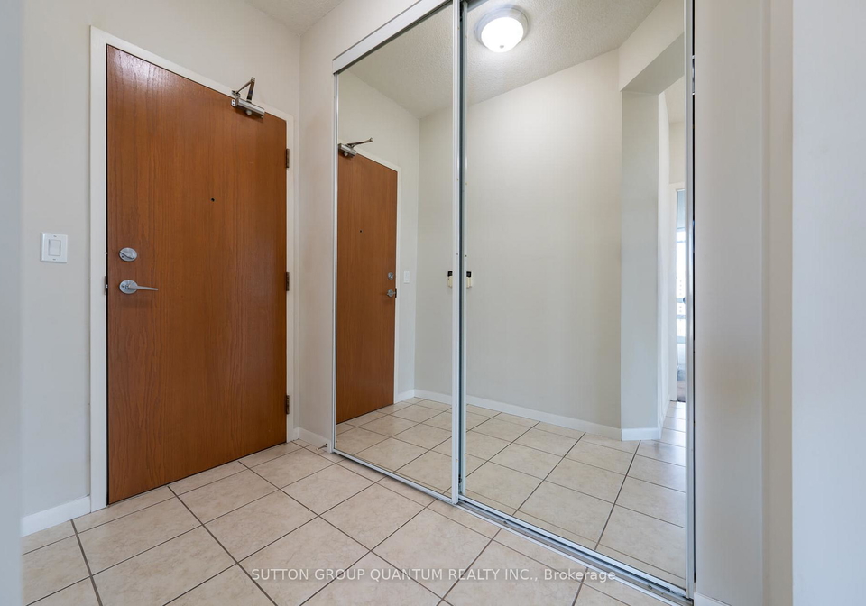219-fort-york-boulevard-toronto-ontario-c12568348