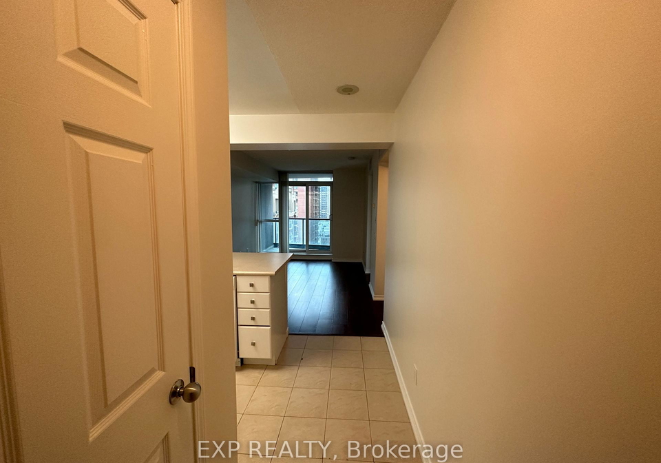 30-harrison-garden-boulevard-north-york-ontario-c12568544