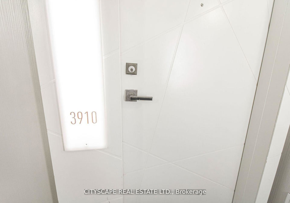 12-york-street-toronto-ontario-c12568952