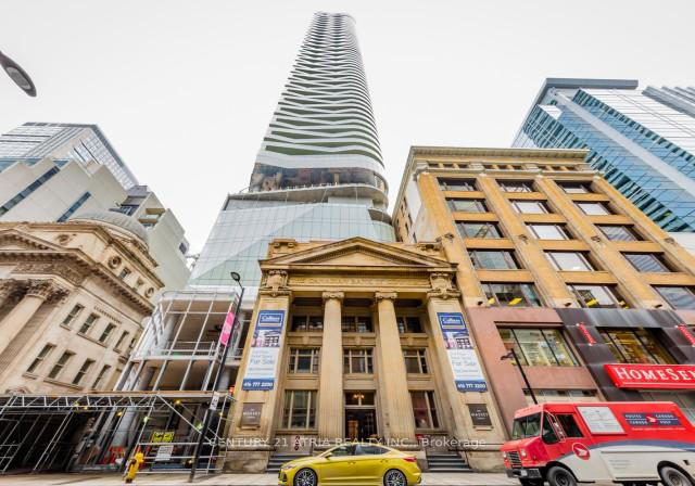 197-yonge-street-toronto-ontario-c12568960