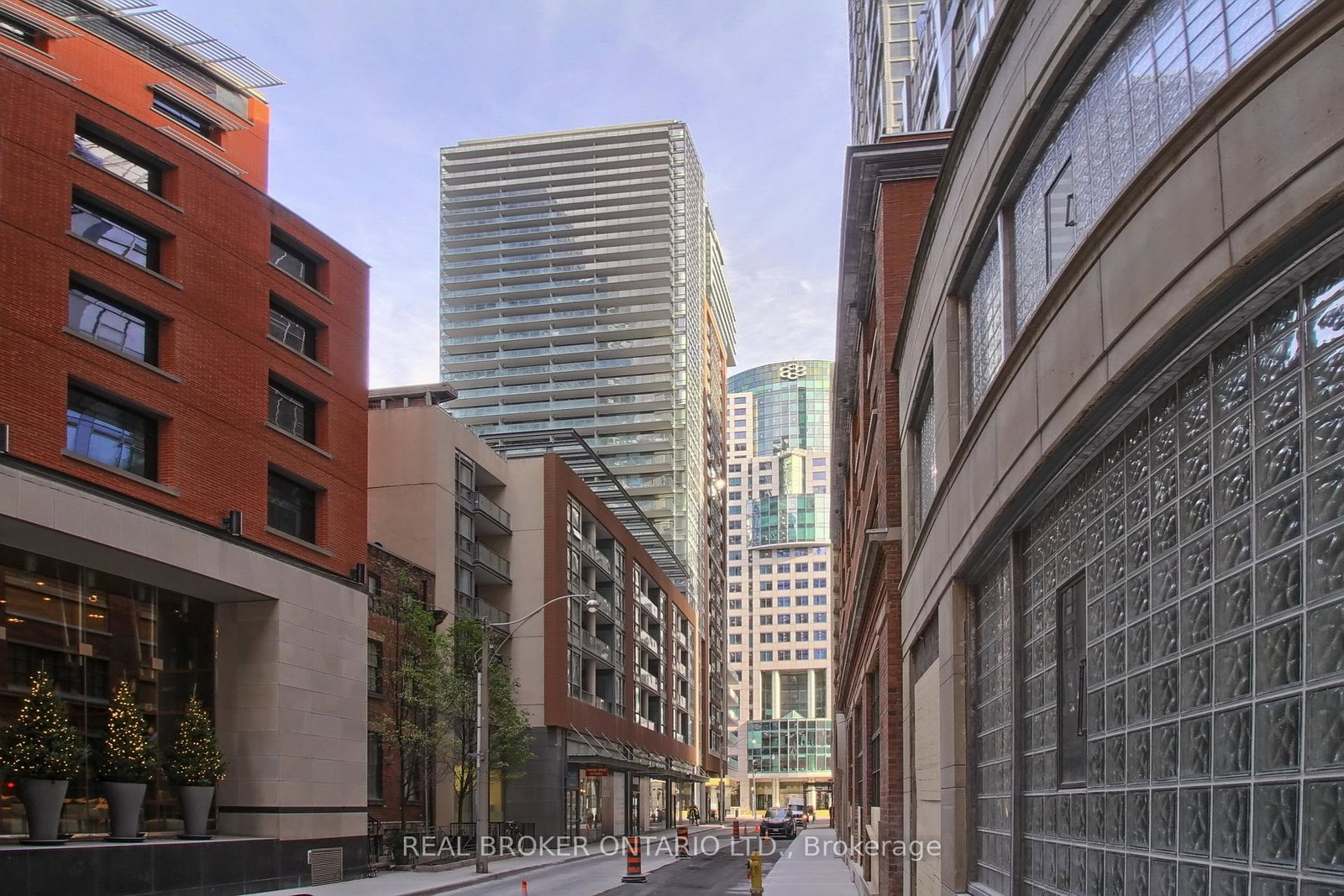 8-mercer-street-toronto-ontario-c12568998