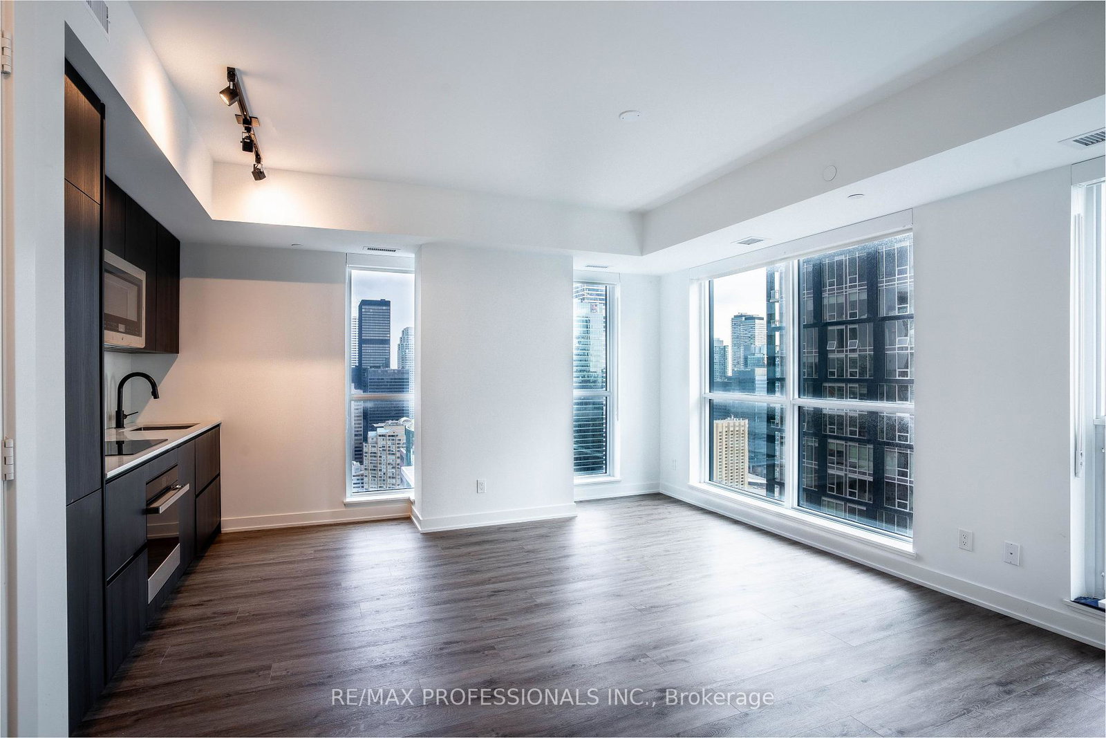 327-king-street-w-toronto-ontario-c12569020
