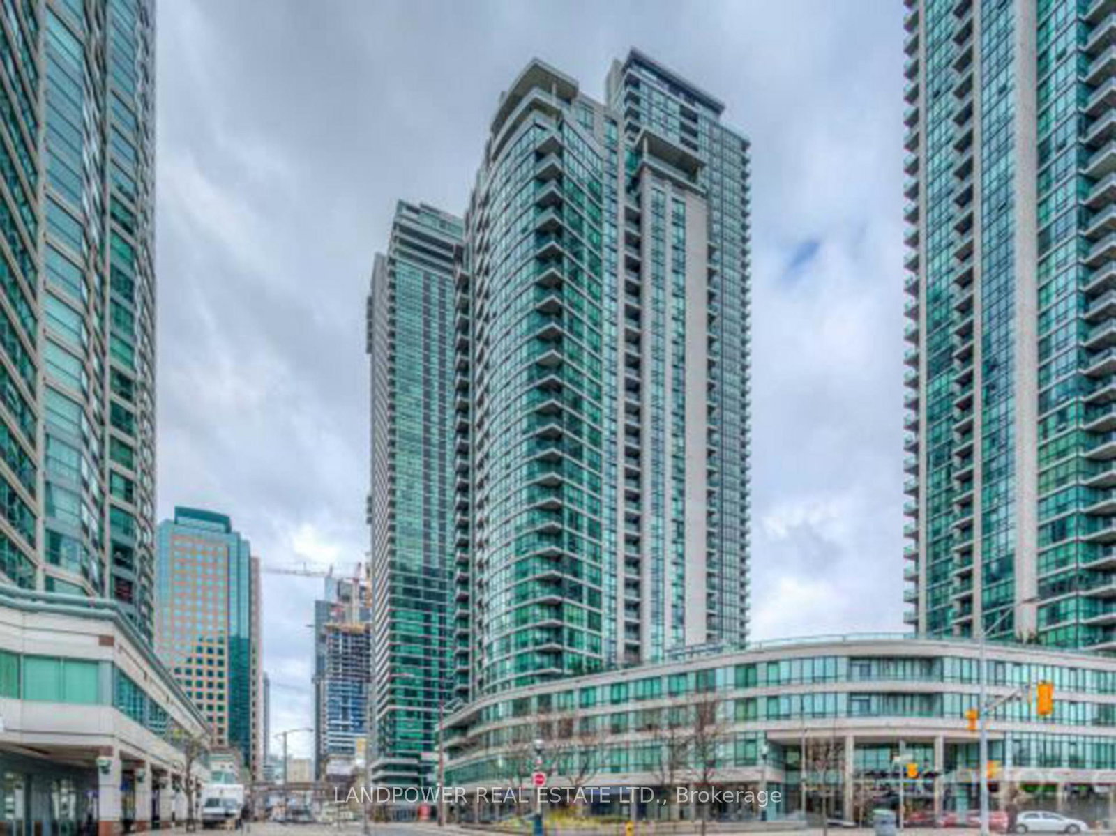 16-yonge-street-toronto-ontario-c12569062