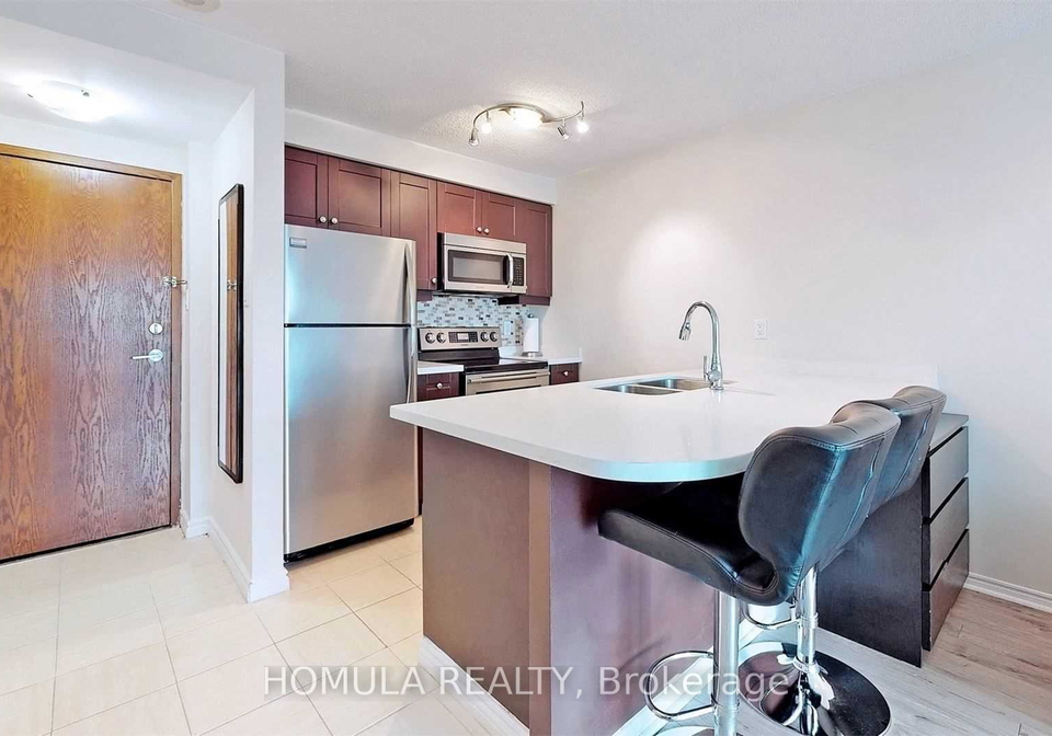 10-yonge-street-toronto-ontario-c12569148