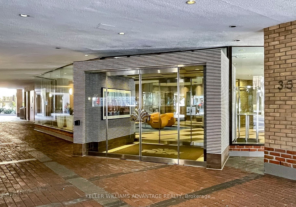 35-church-street-toronto-ontario-c12569180