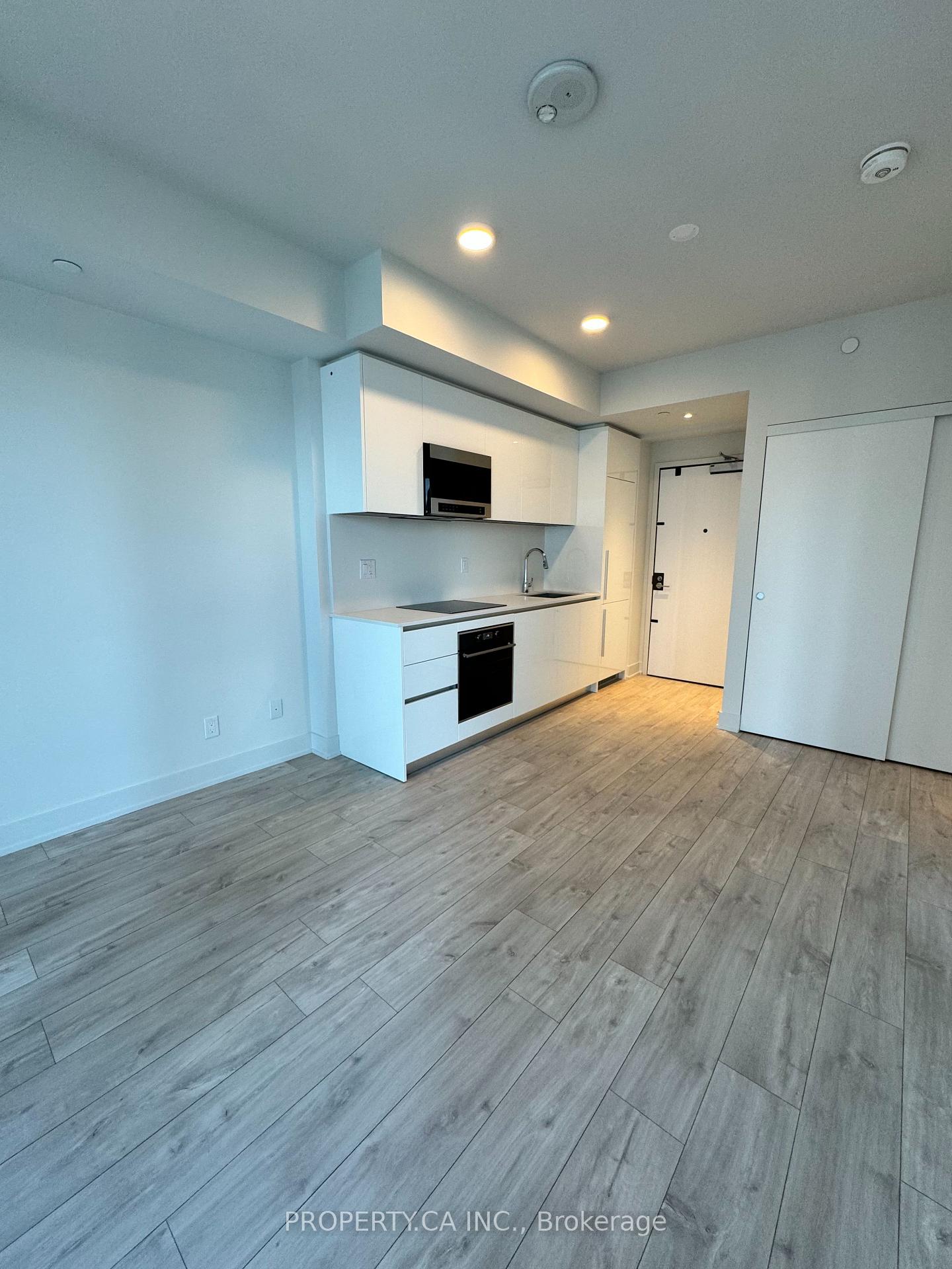 8-cumberland-street-toronto-ontario-c12569334