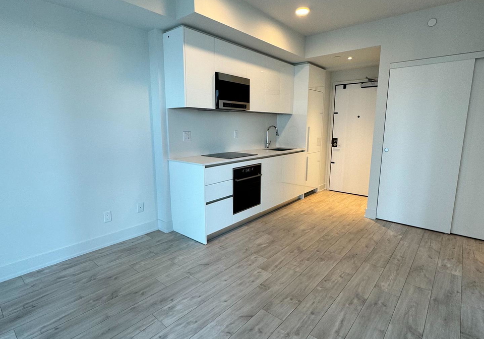 8-cumberland-street-toronto-ontario-c12569334