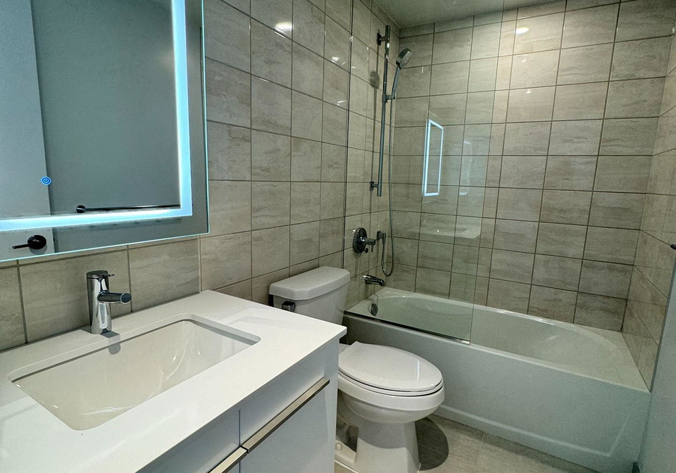 8-cumberland-street-toronto-ontario-c12569334