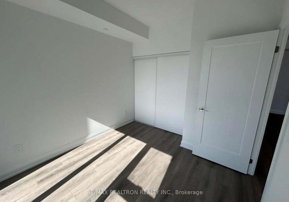 20-soudan-avenue-toronto-ontario-c12569362