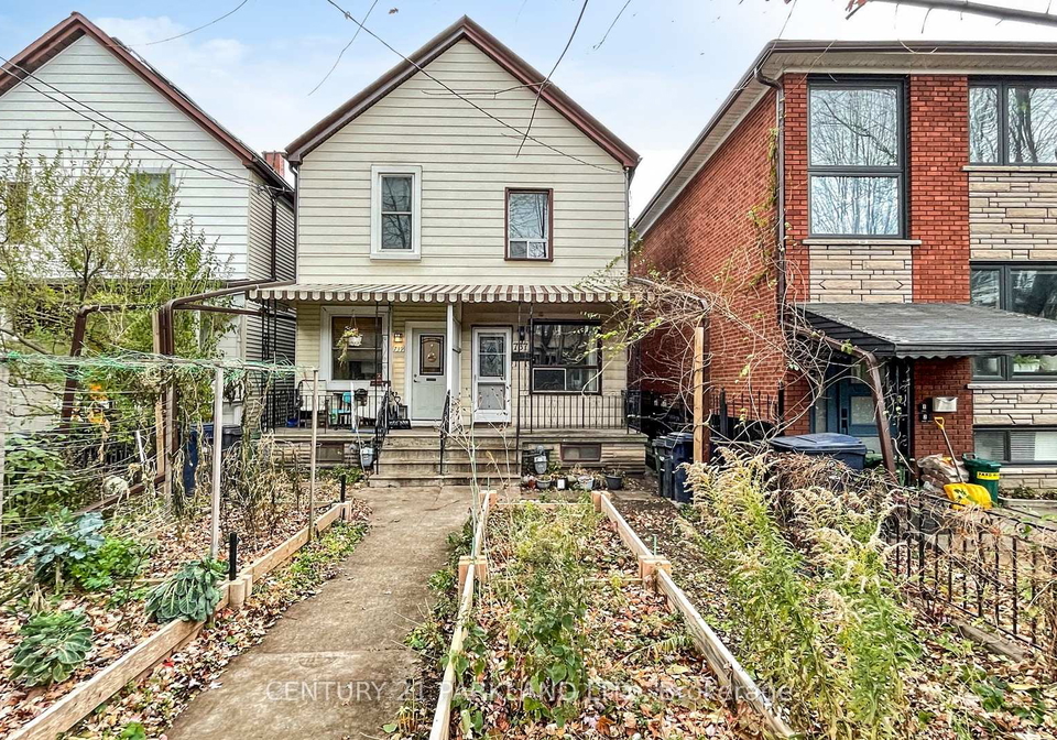 737-manning-avenue-toronto-ontario-c12569434