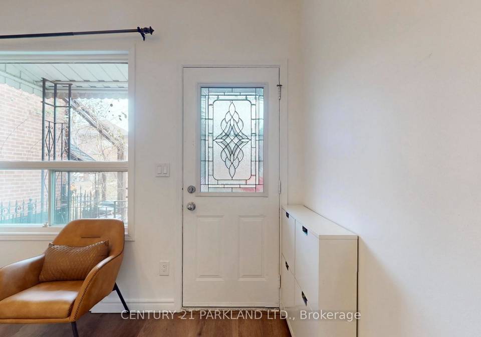 737-manning-avenue-toronto-ontario-c12569434