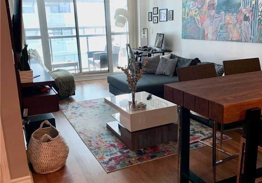 19-grand-trunk-crescent-toronto-ontario-c12569522