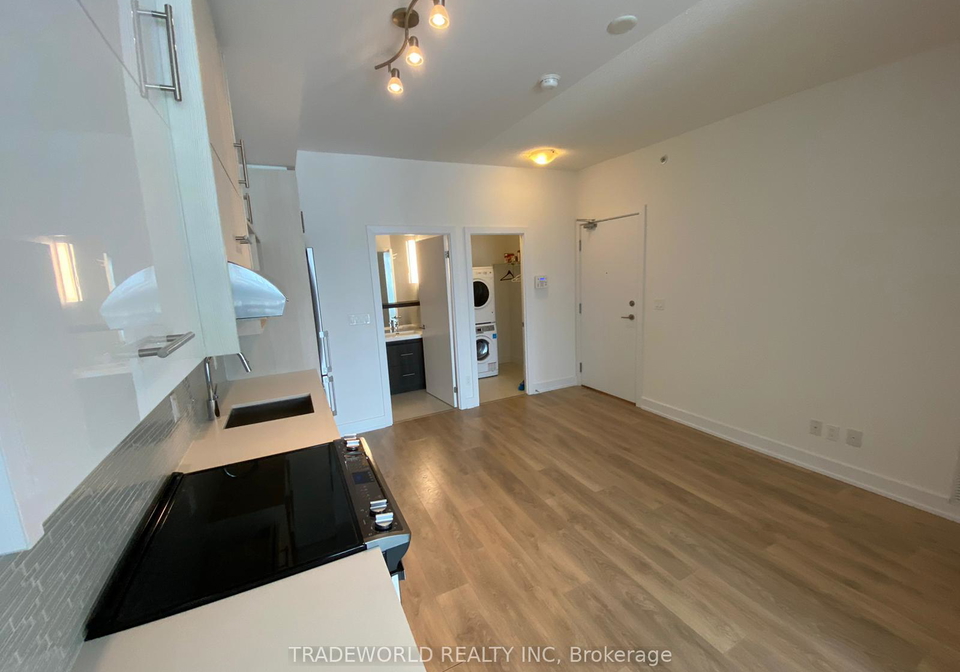 150-fairview-mall-drive-north-york-ontario-c12569602