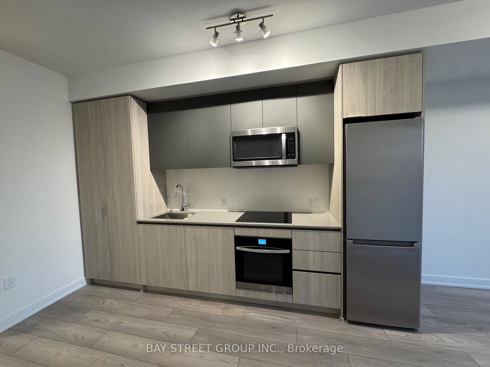 5858-yonge-street-toronto-ontario-c12569620