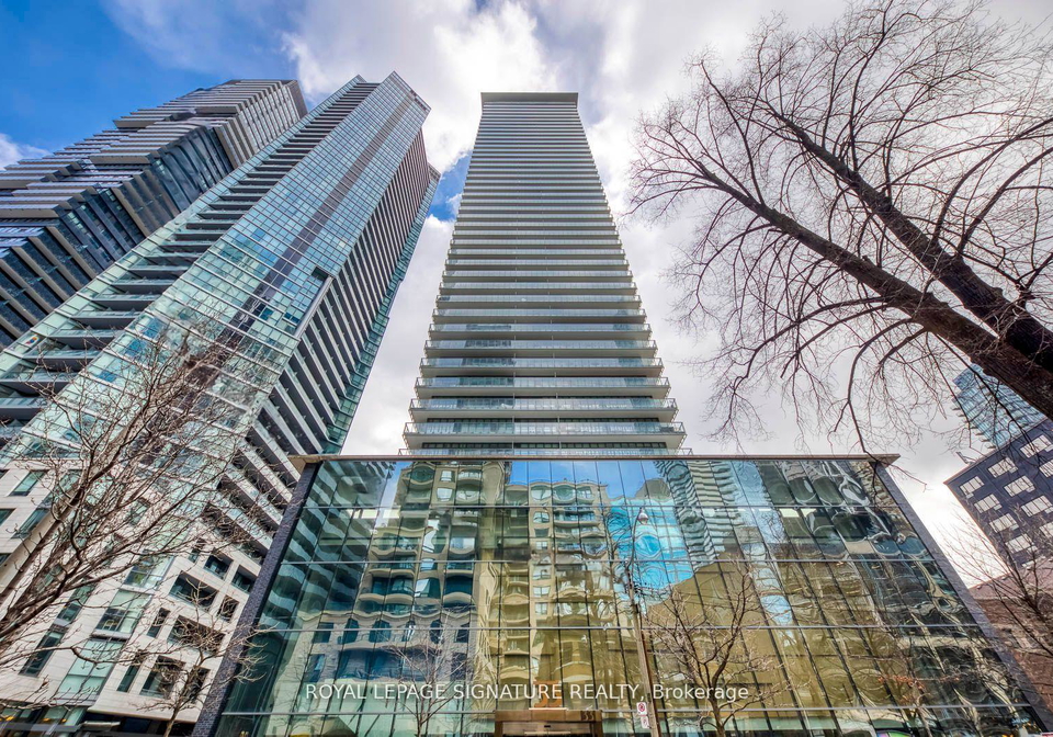 33-charles-street-e-toronto-ontario-c12569652