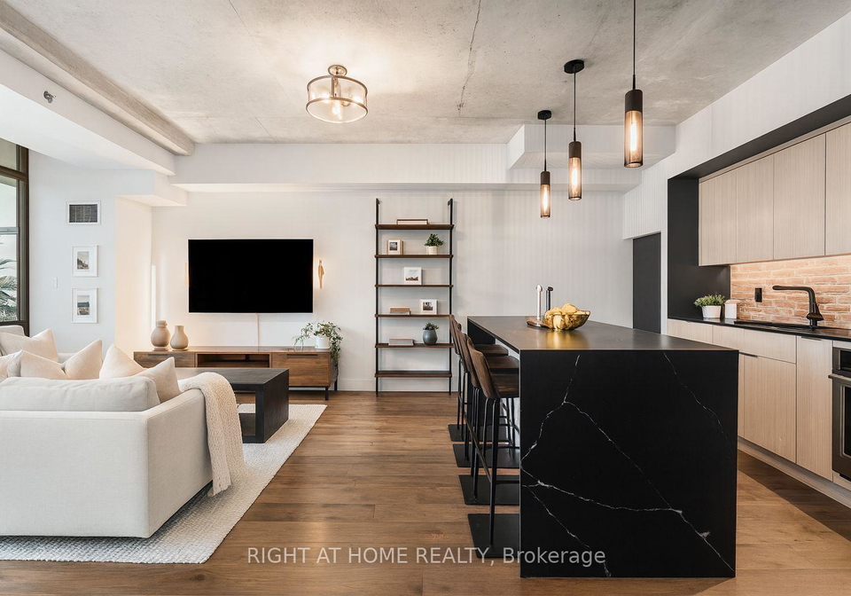 55-stewart-street-toronto-ontario-c12569796