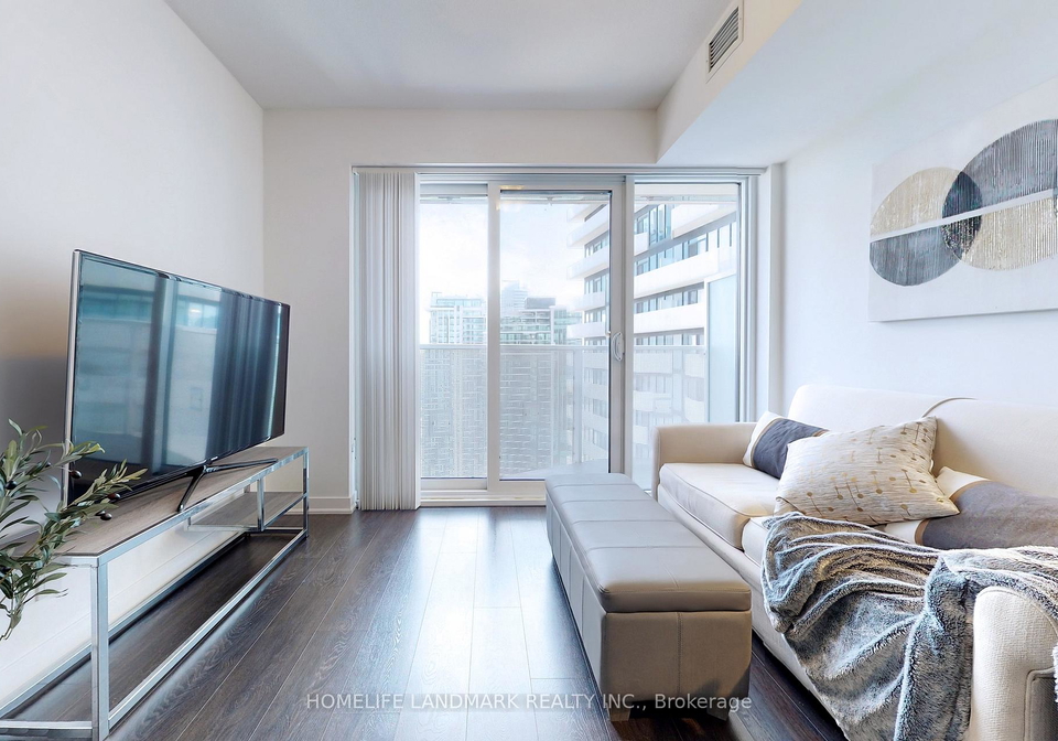 100-harbour-street-toronto-ontario-c12569898