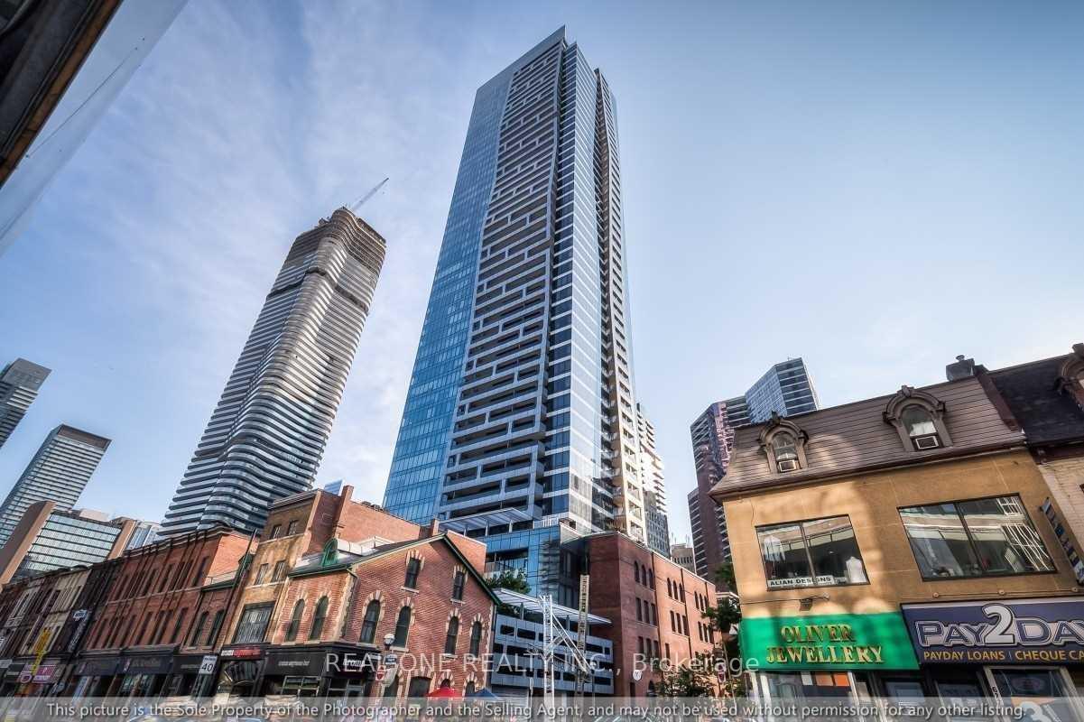 5-st-joseph-street-toronto-ontario-c12569908
