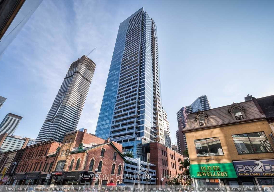5-st-joseph-street-toronto-ontario-c12569908