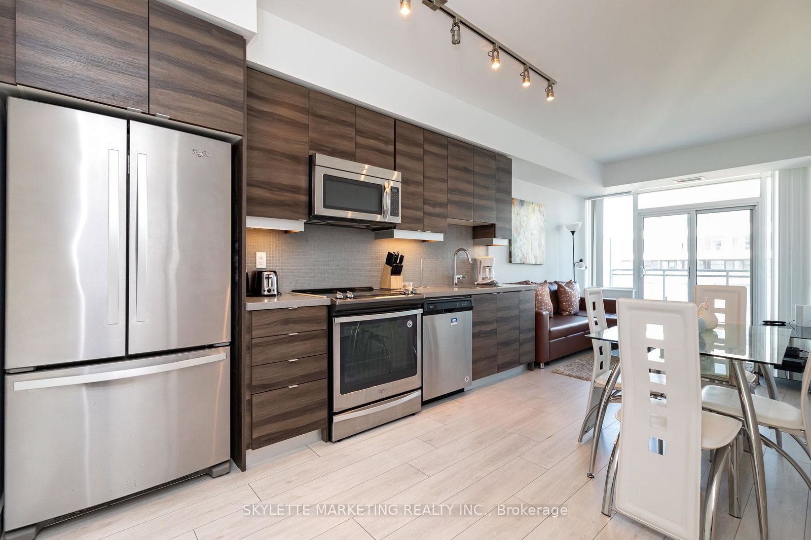 525-adelaide-street-w-toronto-ontario-c12569938