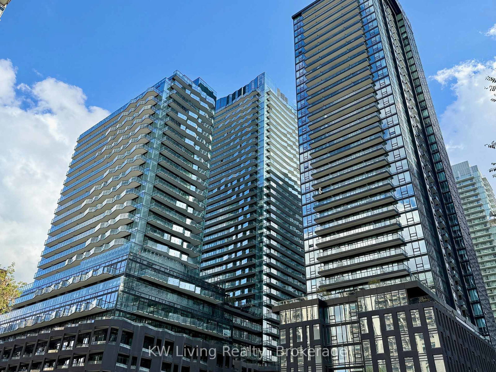 110-broadway-avenue-toronto-ontario-c12570052