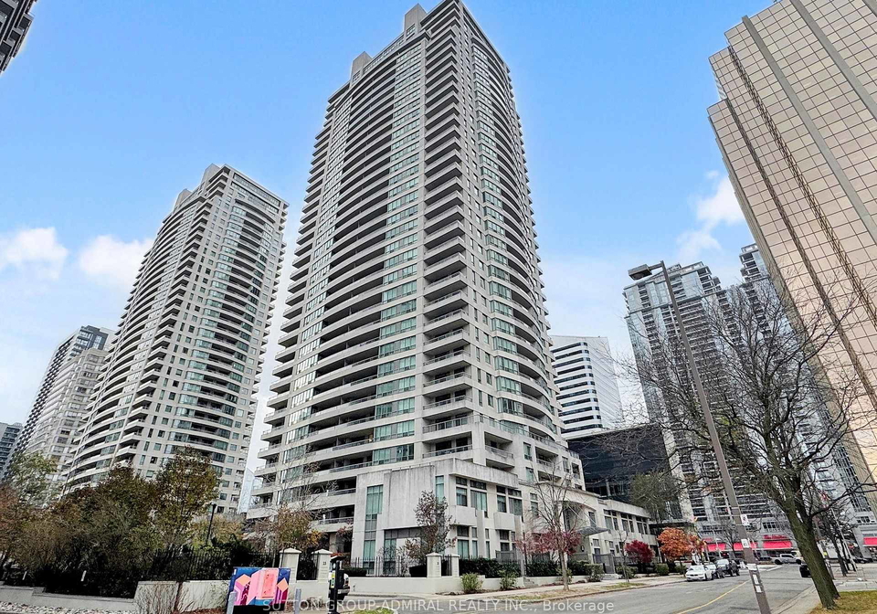 23-hollywood-avenue-north-york-ontario-c12570056