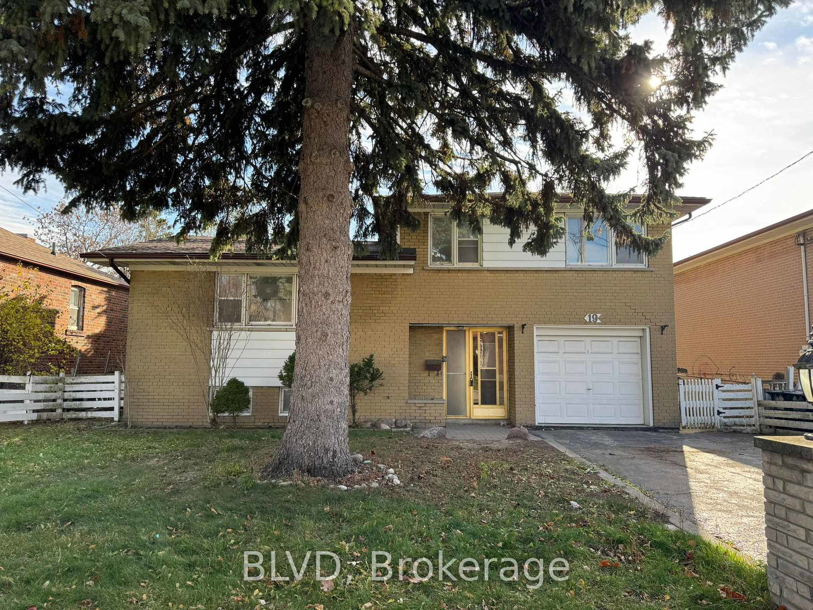 19-abitibi-avenue-north-york-ontario-c12570164