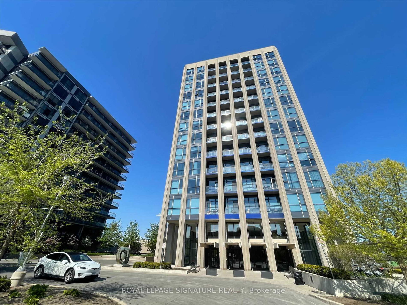 75-the-donway-w-north-york-ontario-c12570400