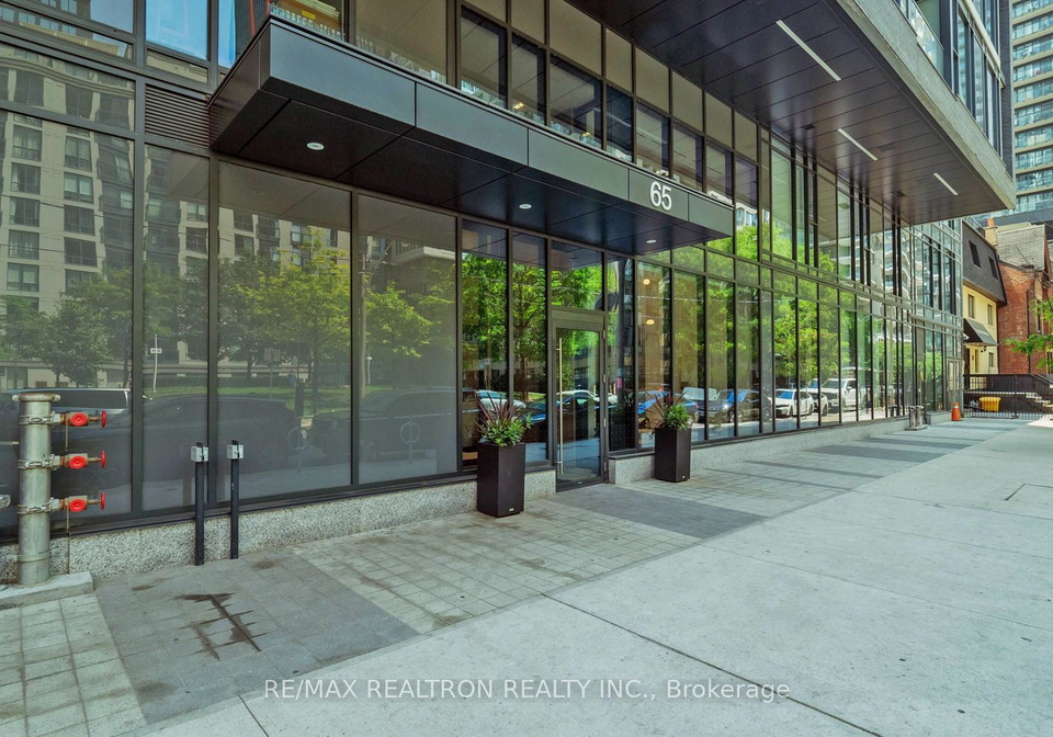 65-mutual-street-toronto-ontario-c12570468