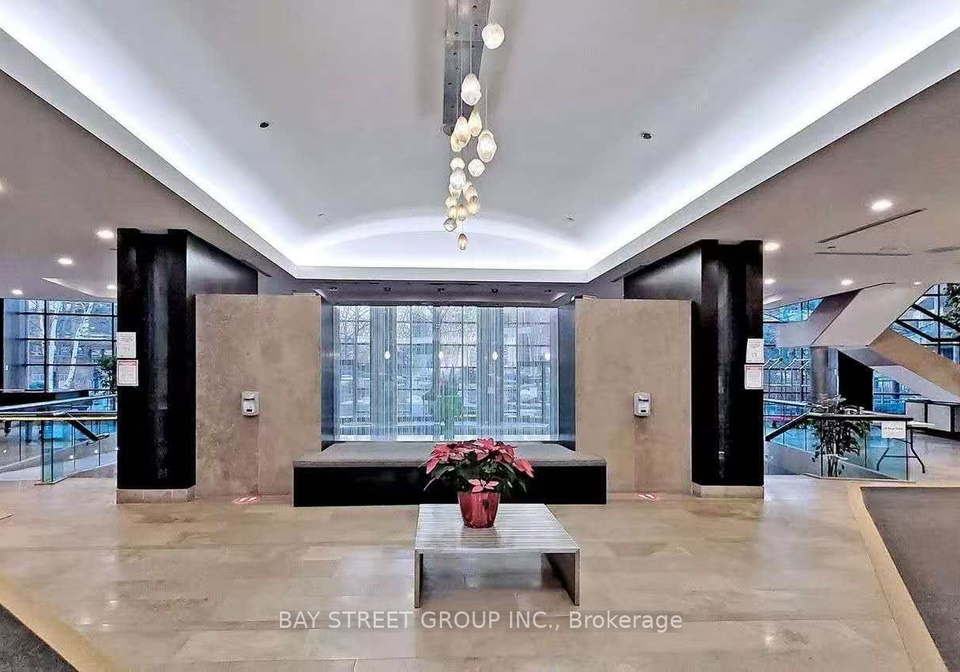 33-sheppard-avenue-e-north-york-ontario-c12570536