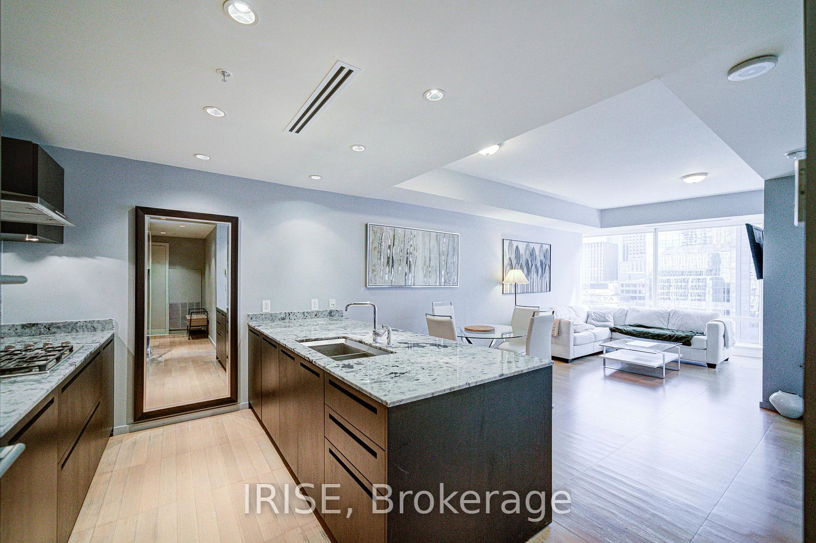 180-university-avenue-toronto-ontario-c12570592