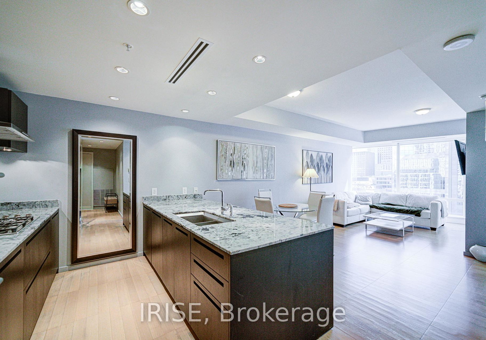180-university-avenue-toronto-ontario-c12570592