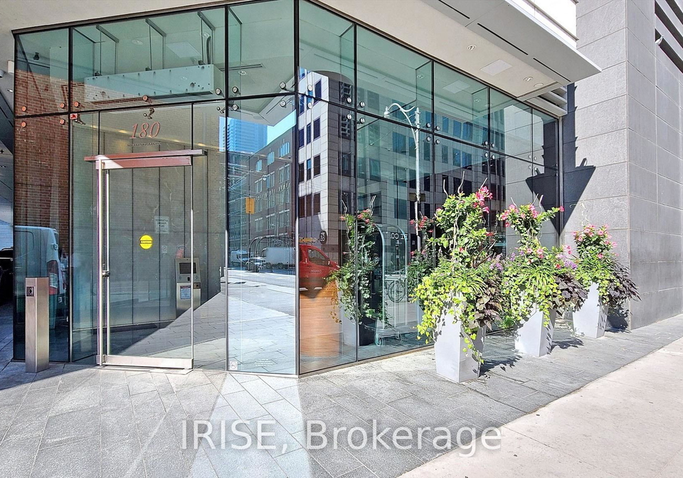 180-university-avenue-toronto-ontario-c12570592