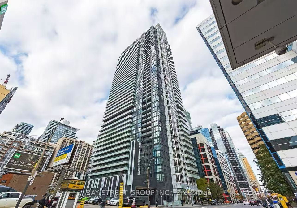 300-front-street-toronto-ontario-c12570782