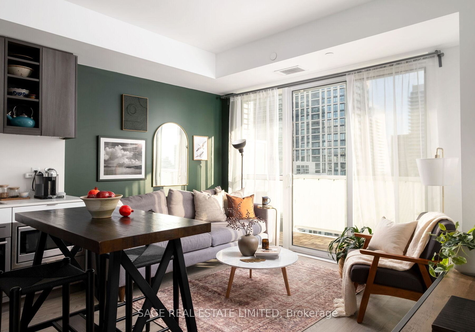 101-erskine-avenue-toronto-ontario-c12571174