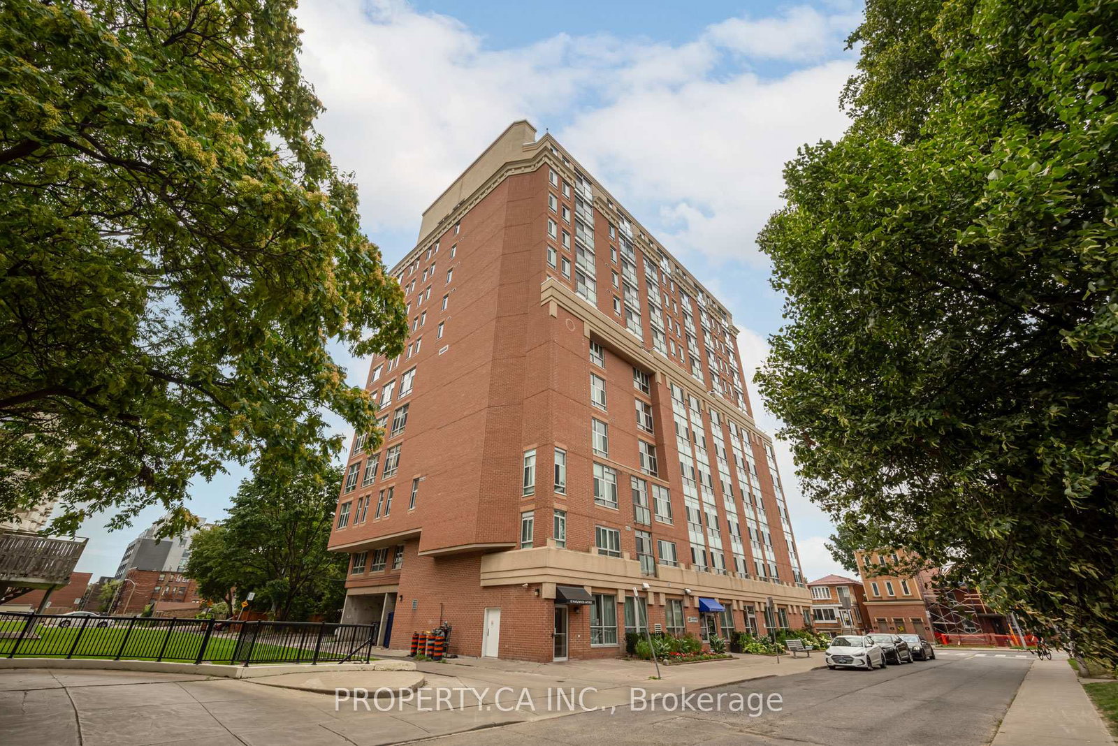 15-maplewood-avenue-toronto-ontario-c12571568