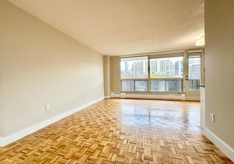 666-spadina-avenue-toronto-ontario-c12571684
