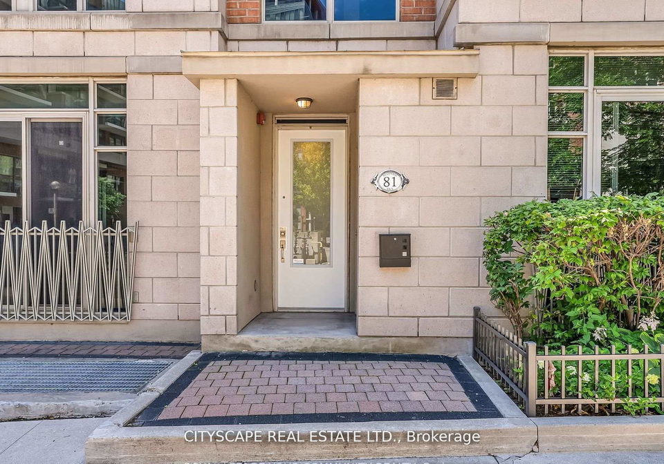 81-sloping-sky-mews-toronto-ontario-c12571768